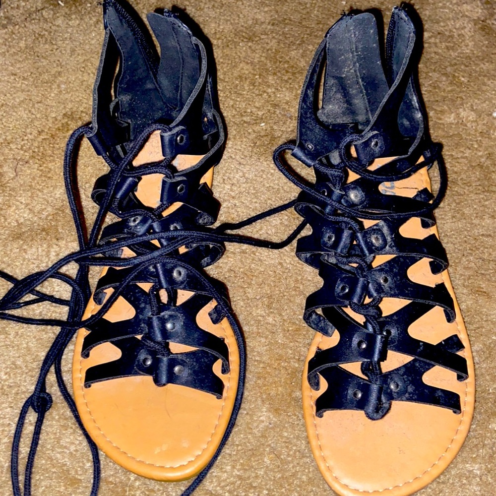 Sandles
